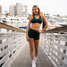 Load image into Gallery viewer, Honeycut Flyer Top
